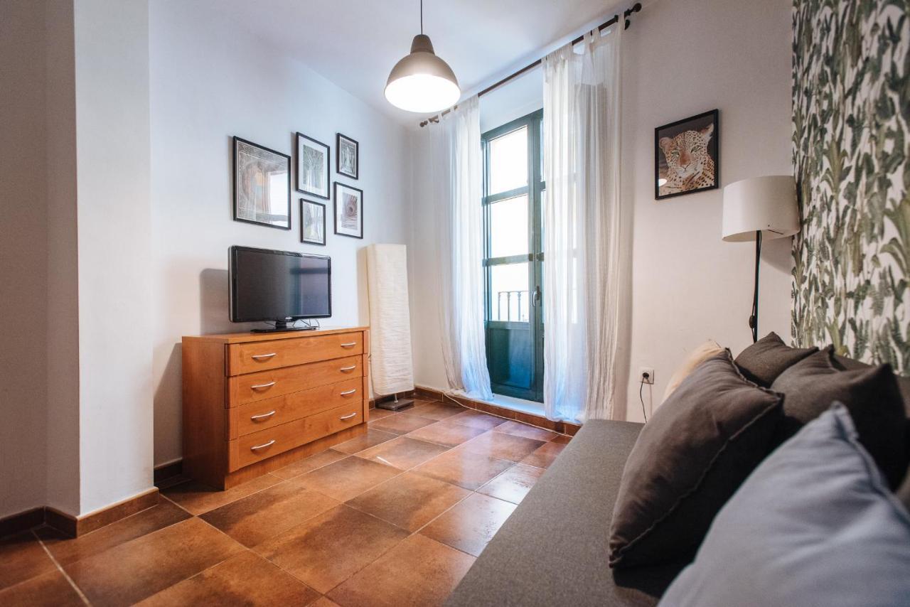 Homeyseville- Bright Apartment At Santa Cruz 6 Pax, Parking Optional Kültér fotó