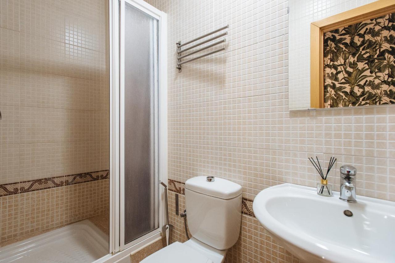 Homeyseville- Bright Apartment At Santa Cruz 6 Pax, Parking Optional Kültér fotó