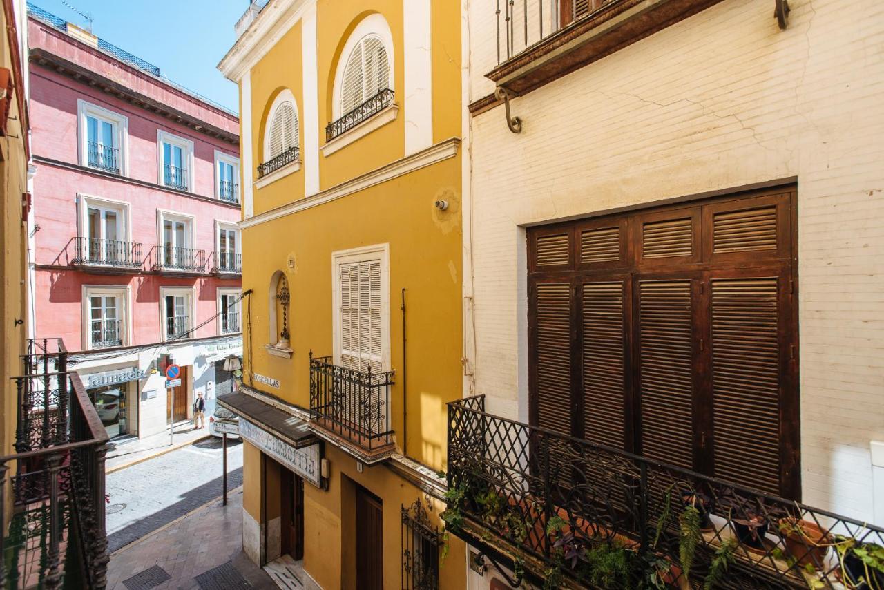Homeyseville- Bright Apartment At Santa Cruz 6 Pax, Parking Optional Kültér fotó