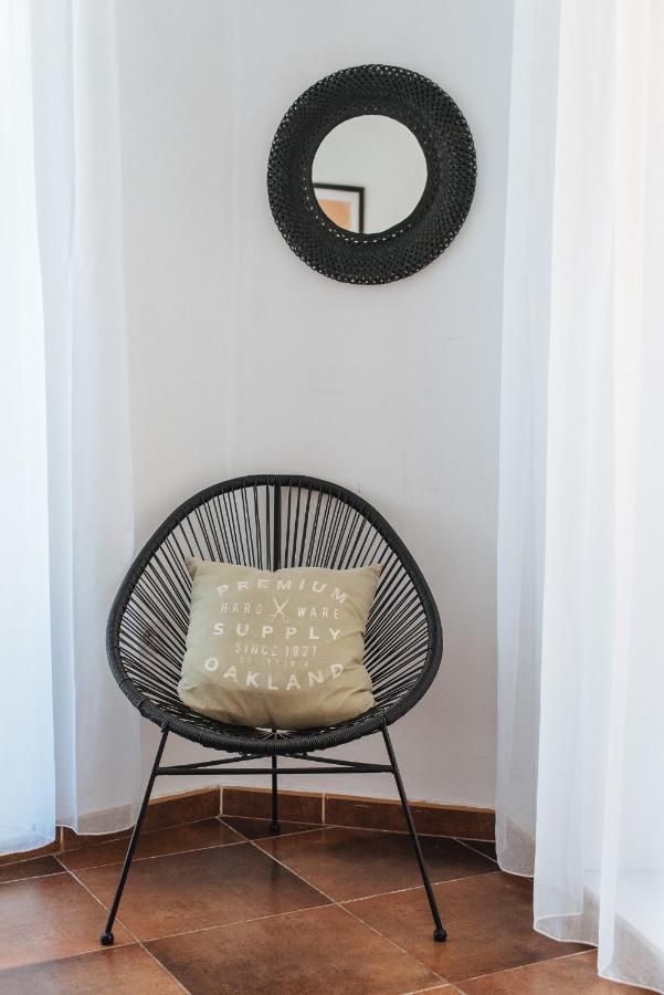 Homeyseville- Bright Apartment At Santa Cruz 6 Pax, Parking Optional Kültér fotó