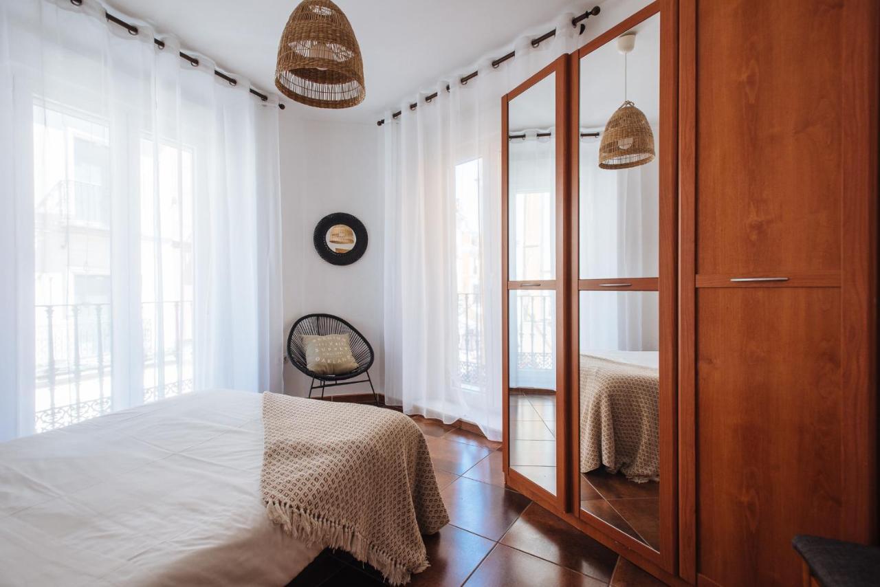Homeyseville- Bright Apartment At Santa Cruz 6 Pax, Parking Optional Kültér fotó