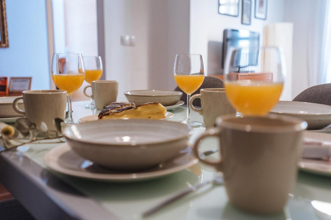 Homeyseville- Bright Apartment At Santa Cruz 6 Pax, Parking Optional Kültér fotó