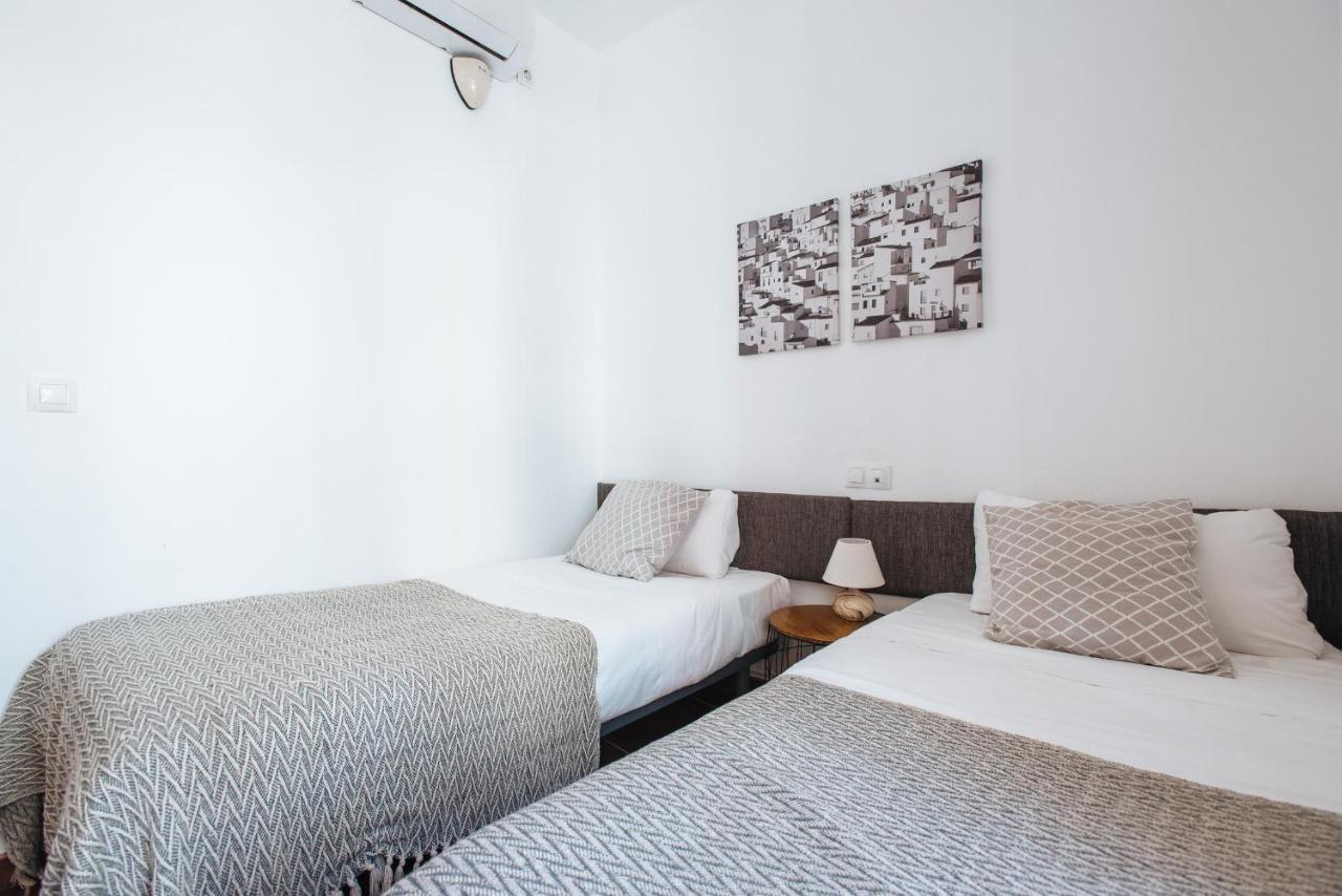 Homeyseville- Bright Apartment At Santa Cruz 6 Pax, Parking Optional Kültér fotó